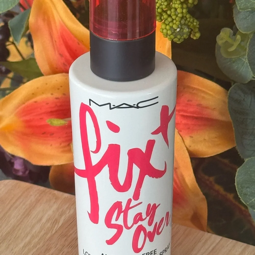 MAC Cosmetics Fix+ Stay Over Setting Spray - Red and White